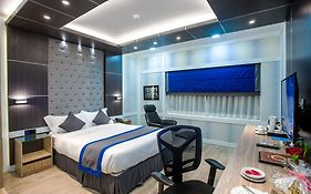 Brac Centre Inn
